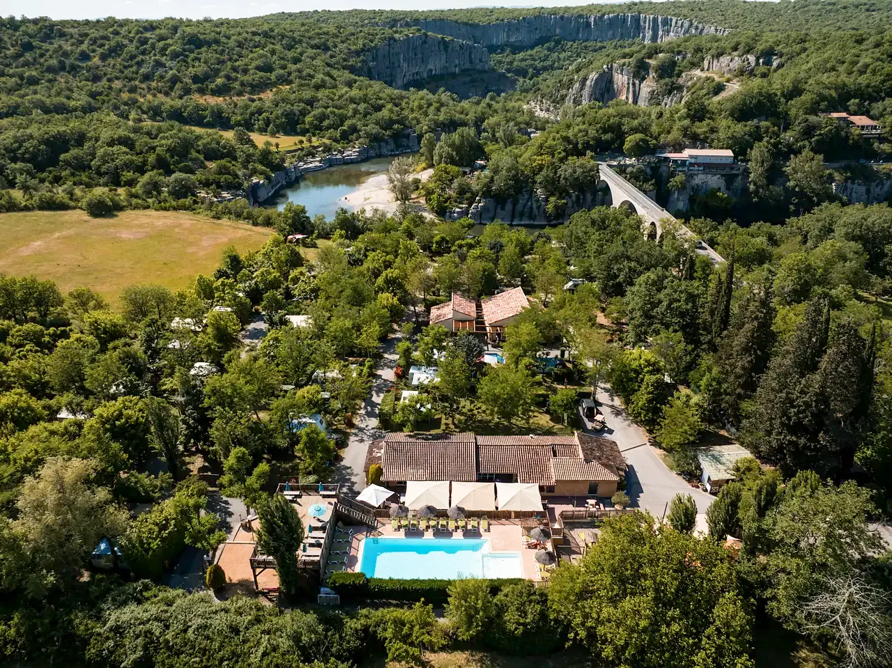 Vue aérienne du Camping du Pont Ardèche